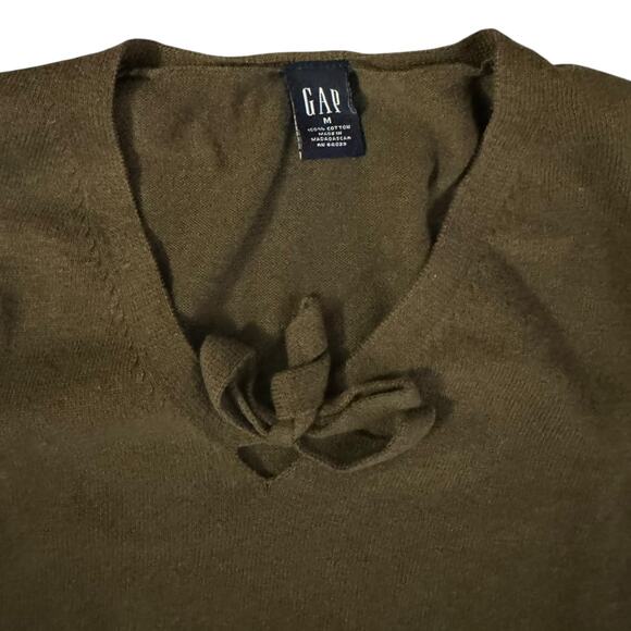 GAP Dark Green Sweater Cropped with V-Neck Bow Accent Medium - Picture 2 of 3